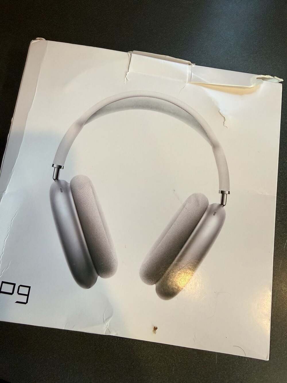 P9 Wireless Over-Ear Headphones White